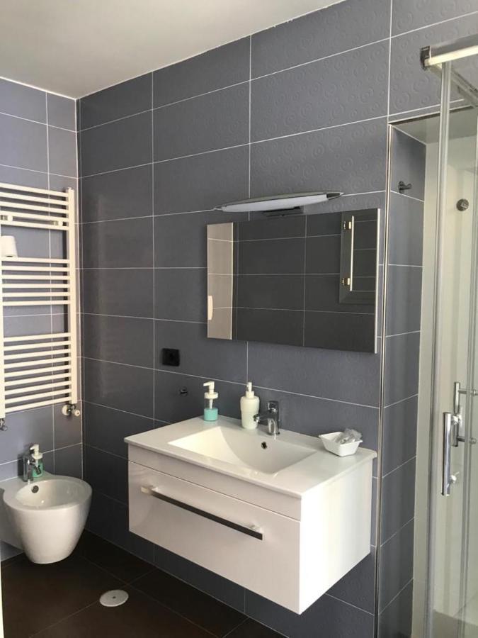 Le suites MaOr Gaète Extérieur photo