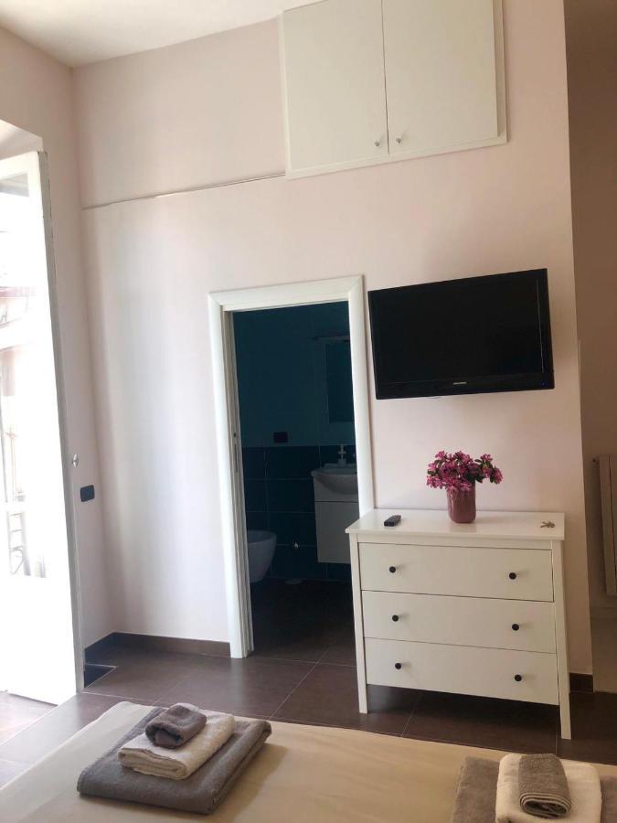 Le suites MaOr Gaète Extérieur photo
