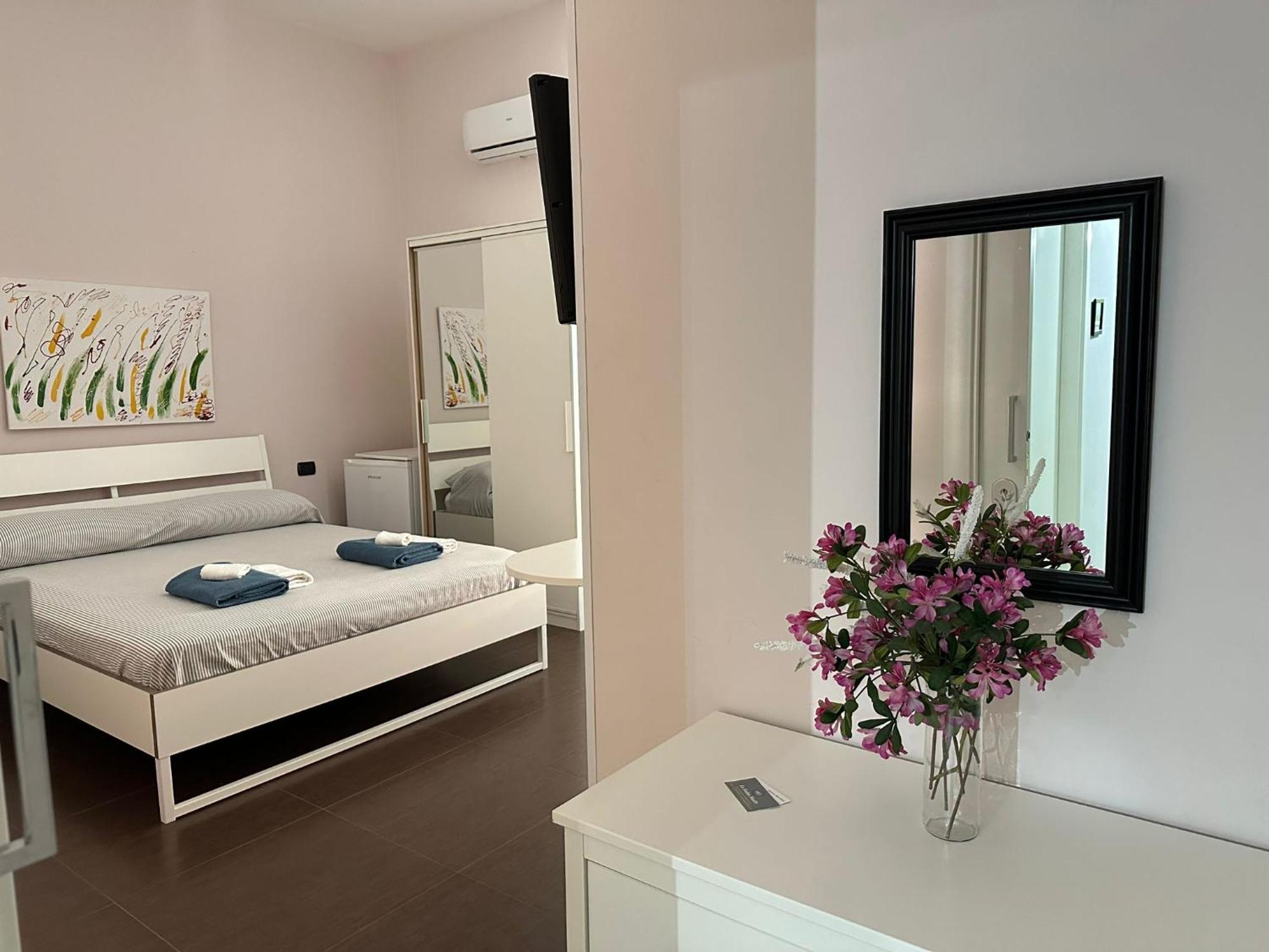 Le suites MaOr Gaète Extérieur photo